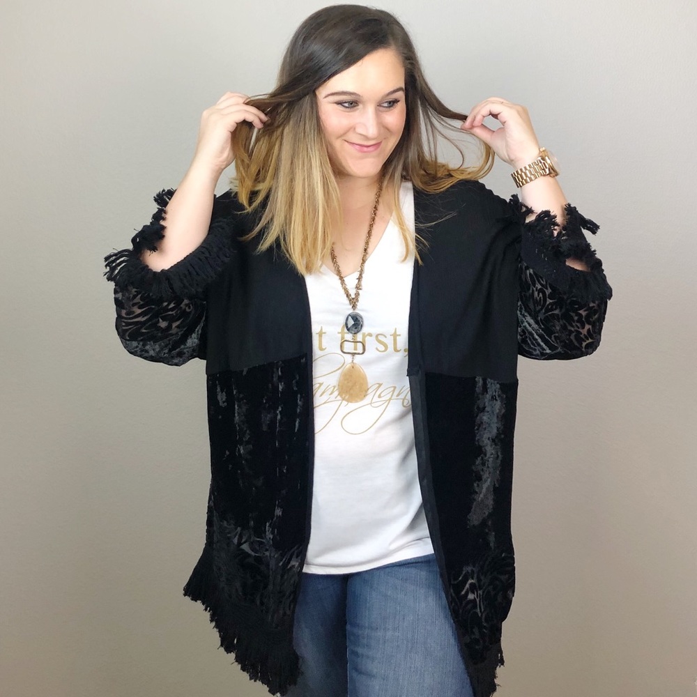 Knox Rose Black Velvet Tassel Decor Kimono